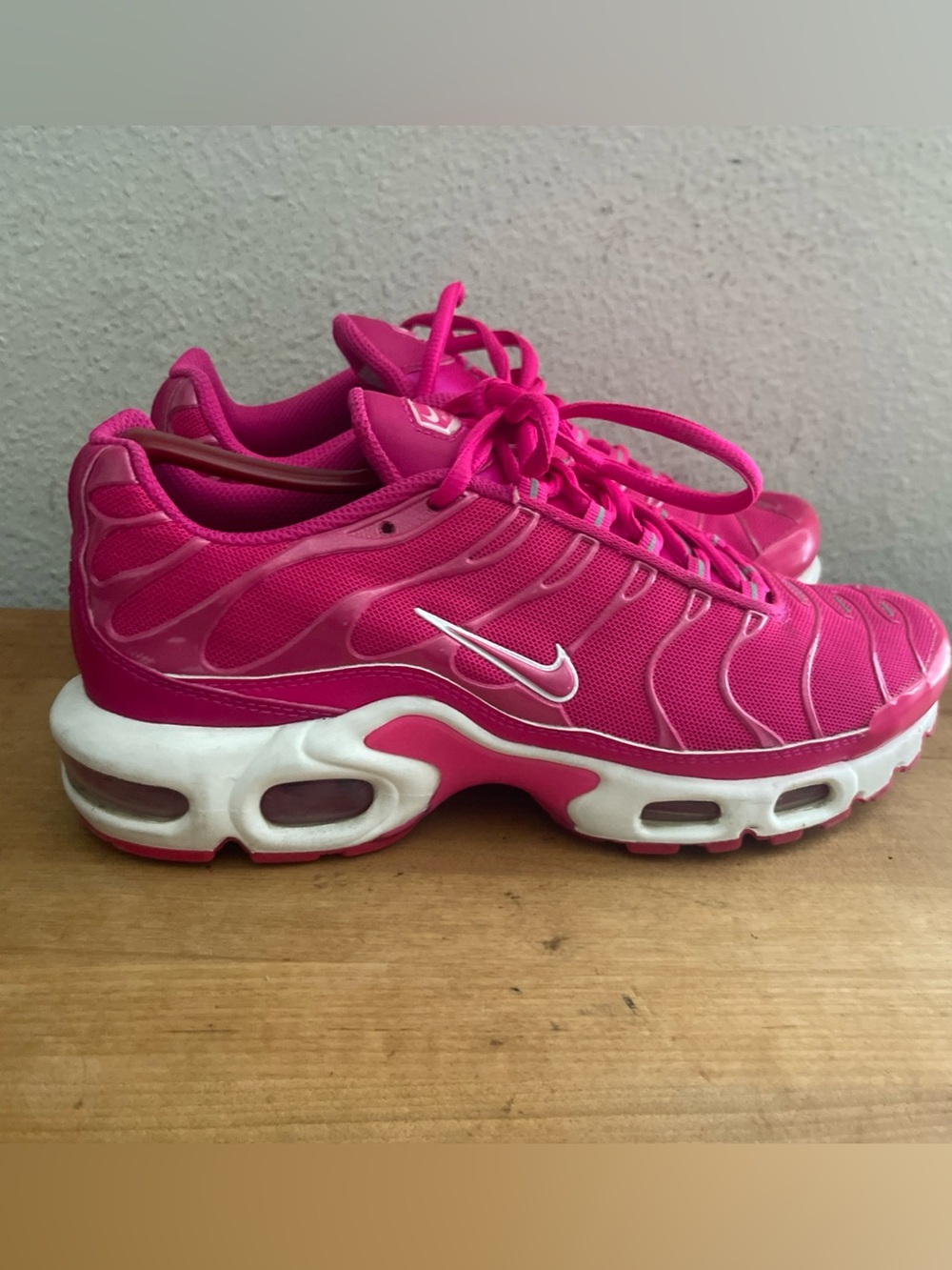 Nike Air Max Plus Women Pink/ White Sneaker Shoes DR9886 600 Sz 8